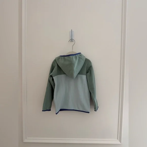 NWT 4T Patagonia Kids Two-Tone Sage & Mint Fleece Hoodie - Picture 2 of 4